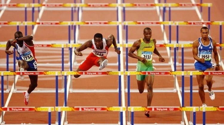 扑克后期怎么避免大错（扑克后期如何规避重大失误）